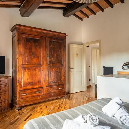 Casa Vecchia Rooms And Parking Gambassi Terme Dış mekan fotoğraf