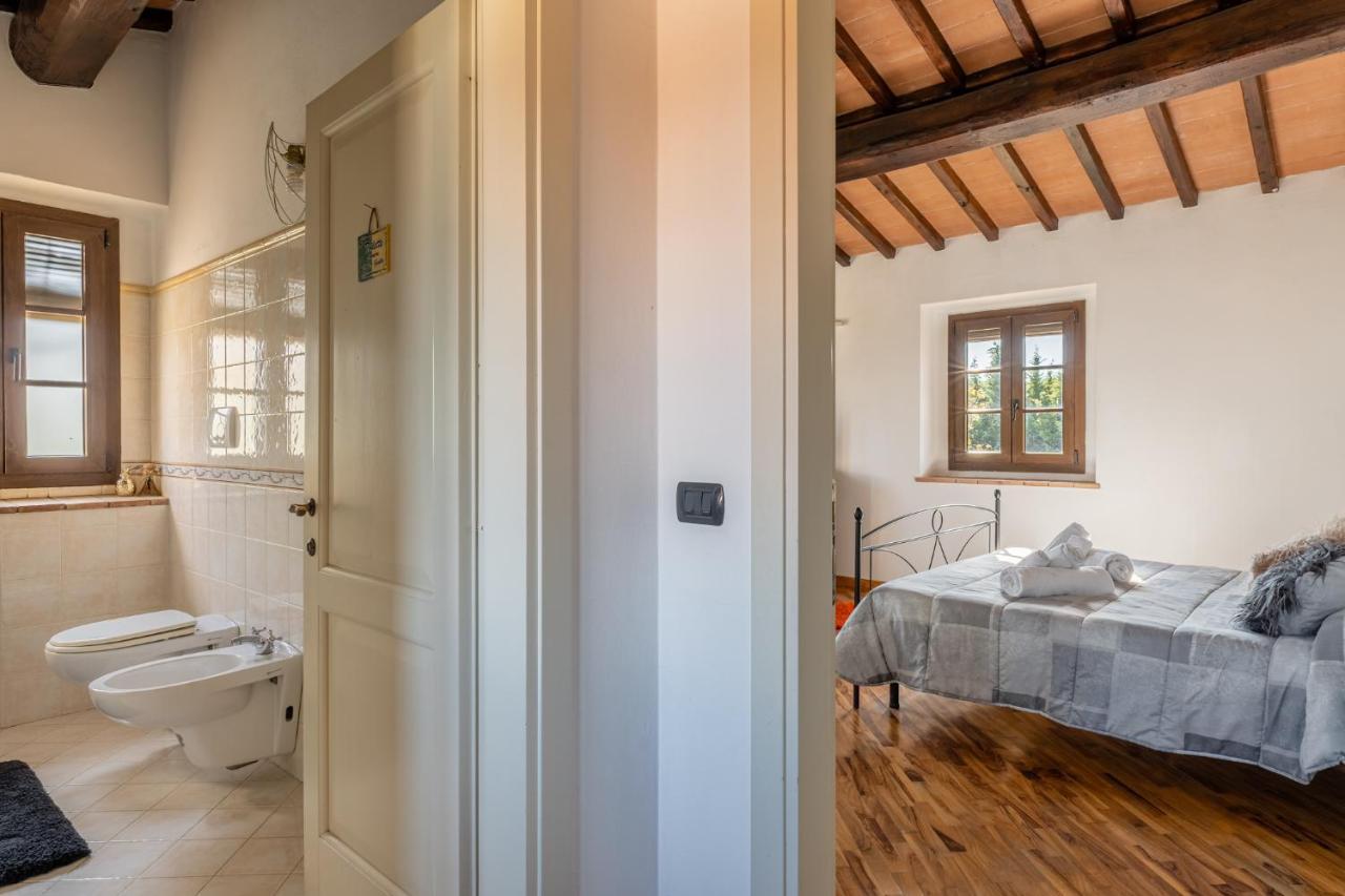 Casa Vecchia Rooms And Parking Gambassi Terme Dış mekan fotoğraf