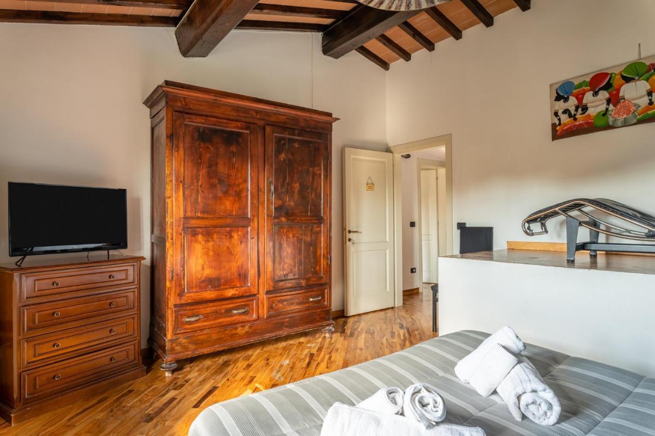 Casa Vecchia Rooms And Parking Gambassi Terme Dış mekan fotoğraf